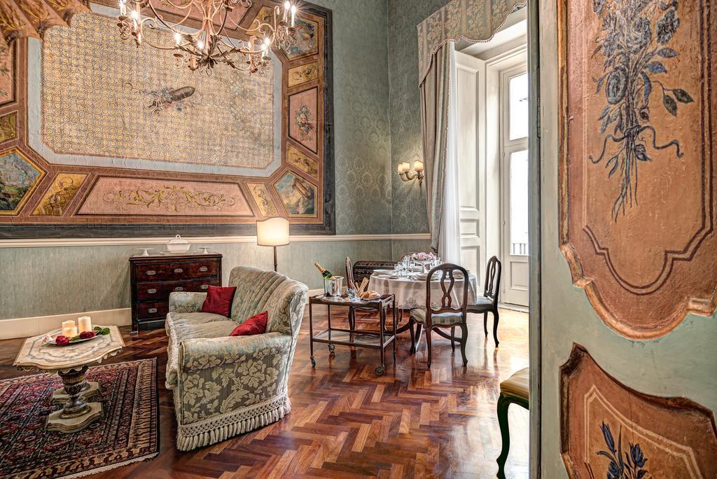Arthouse Lady Marys Tribunali Luxury Suite Napoli Eksteriør billede